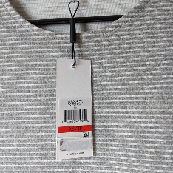 Calvin Klein short sleeve top - Picture 6 of 7